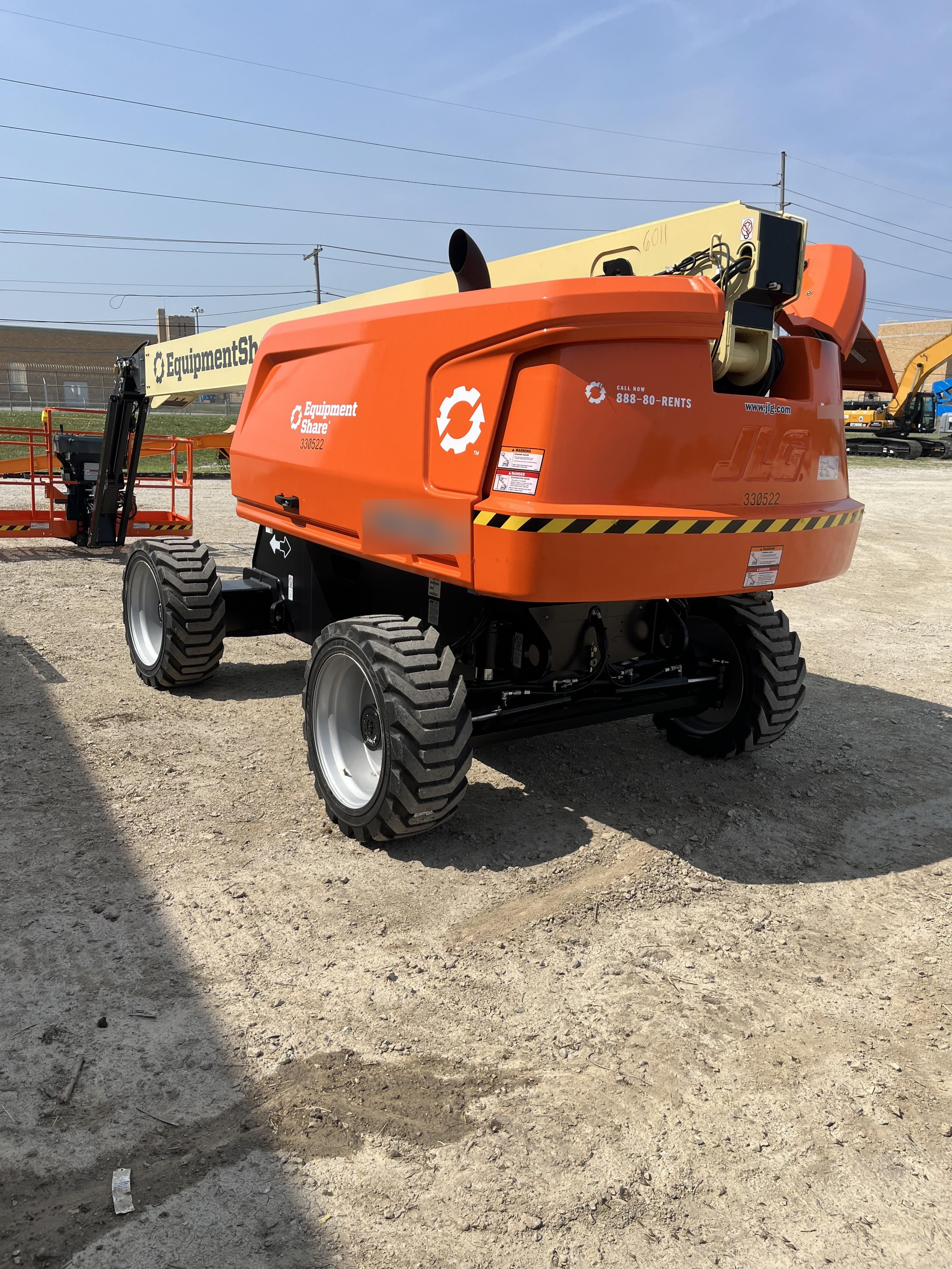 2023 JLG 660SJ