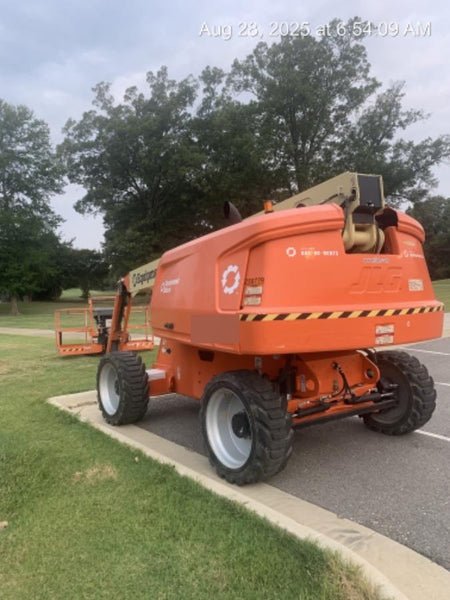 2022 JLG 660SJ