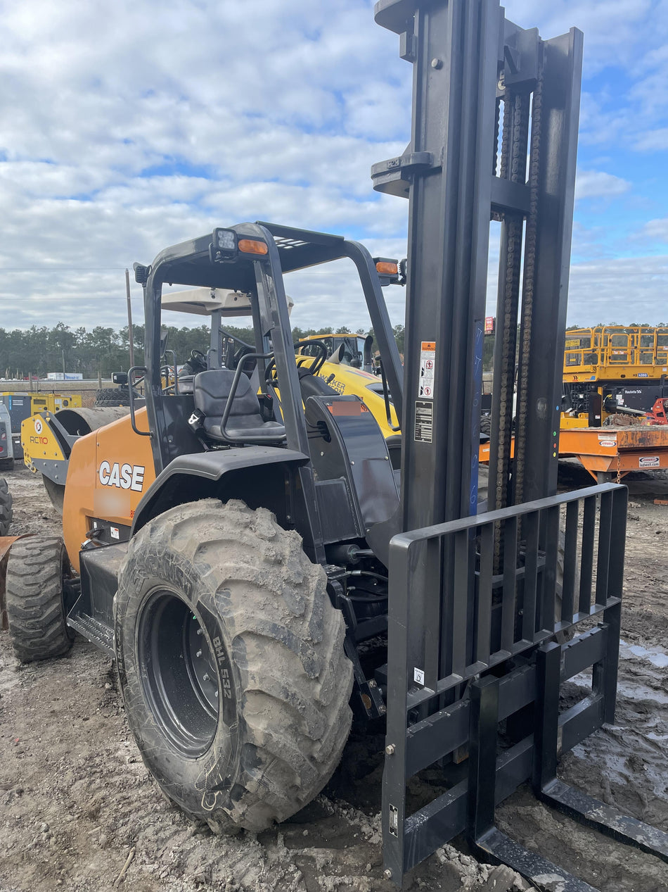 2023 CASE 588H