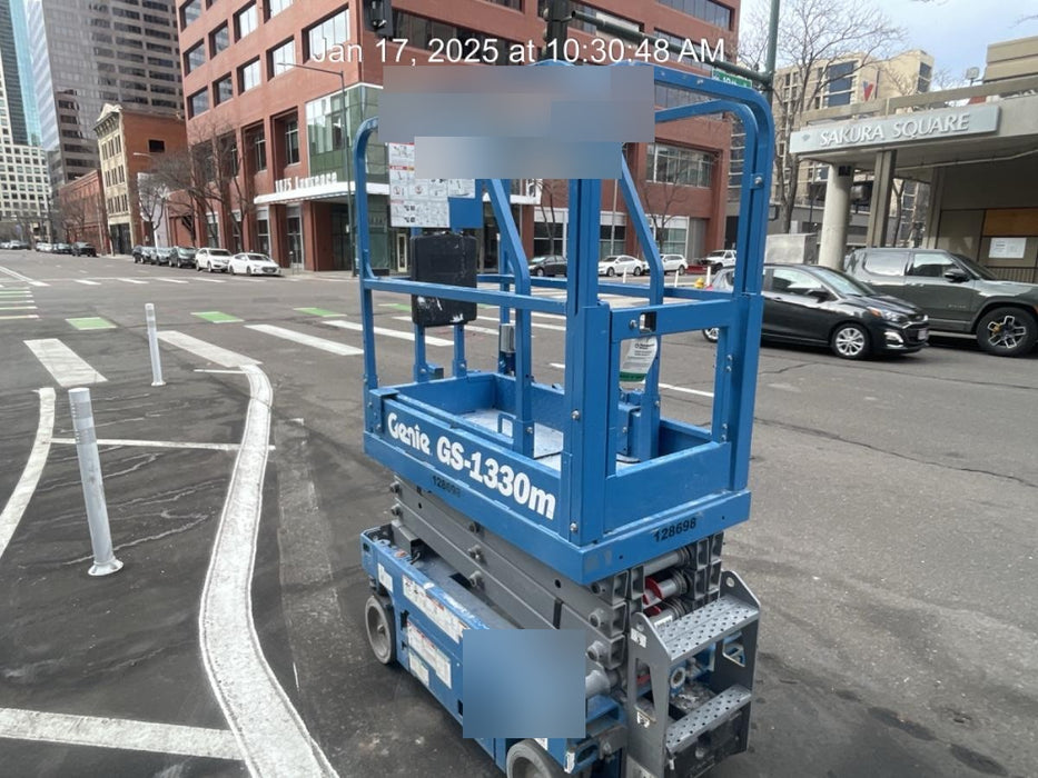 2021 GENIE GS-1330m