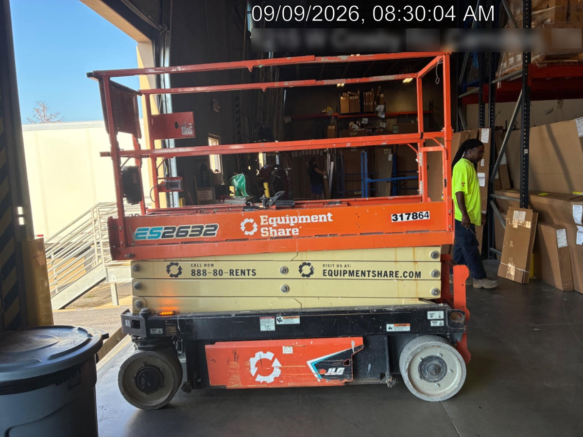 2023 JLG ES2632