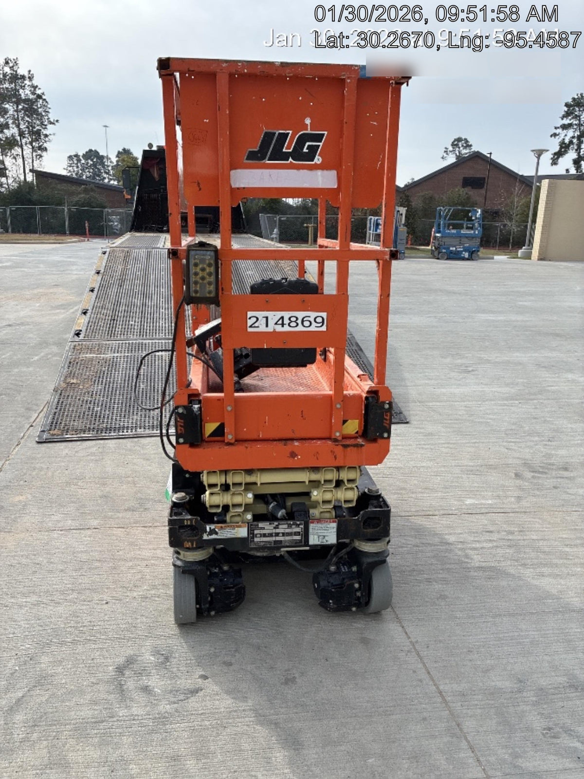 2022 JLG ES1330L