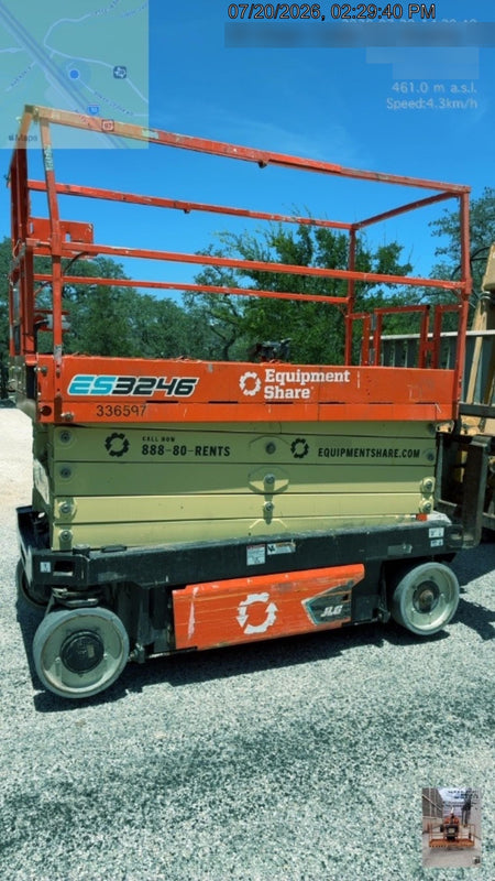 2023 JLG ES3246