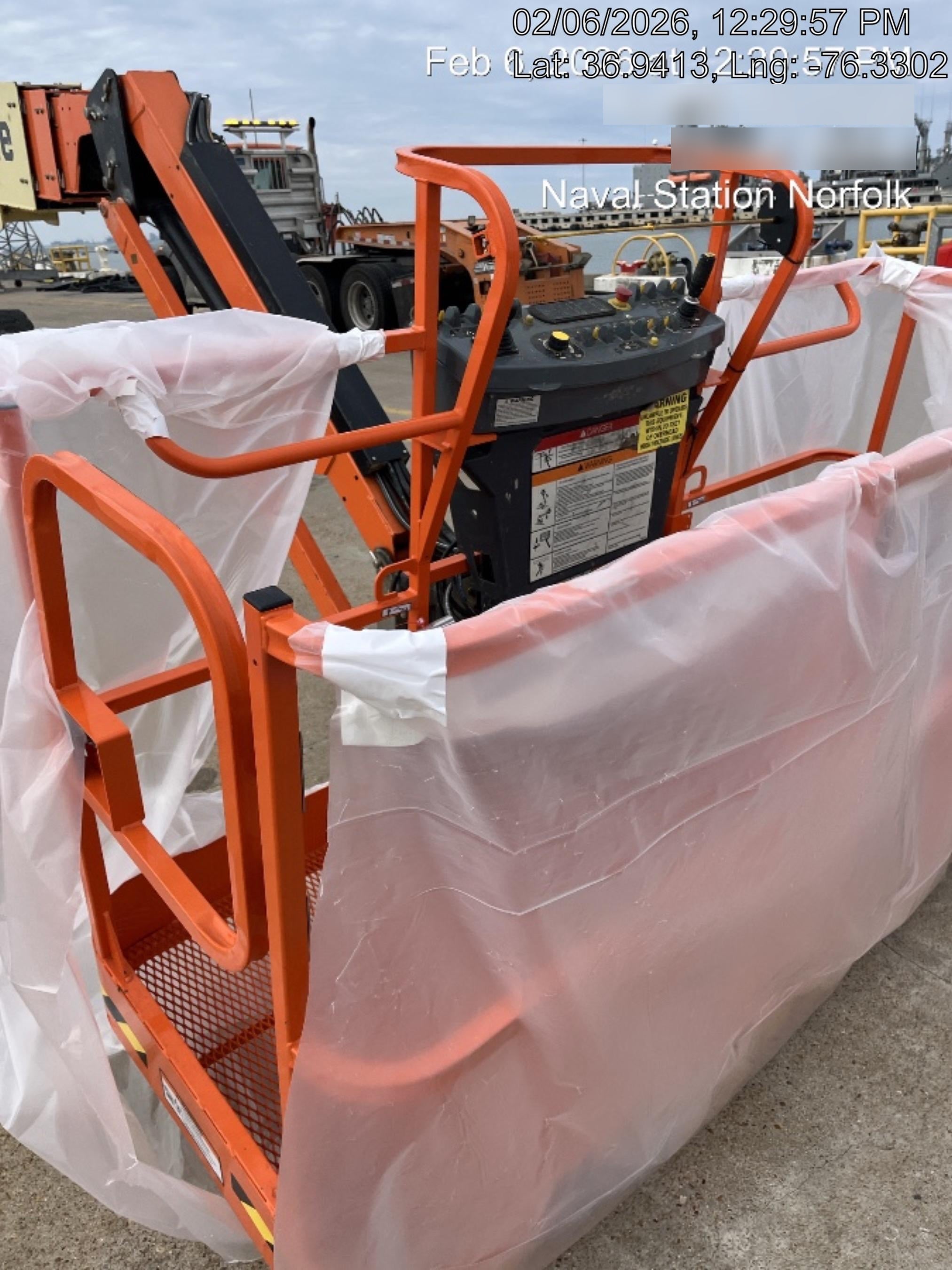 2022 JLG 860SJ