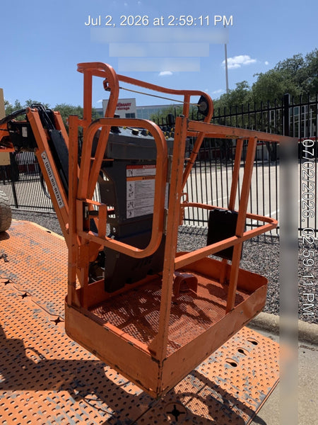 2019 JLG E400AJPN