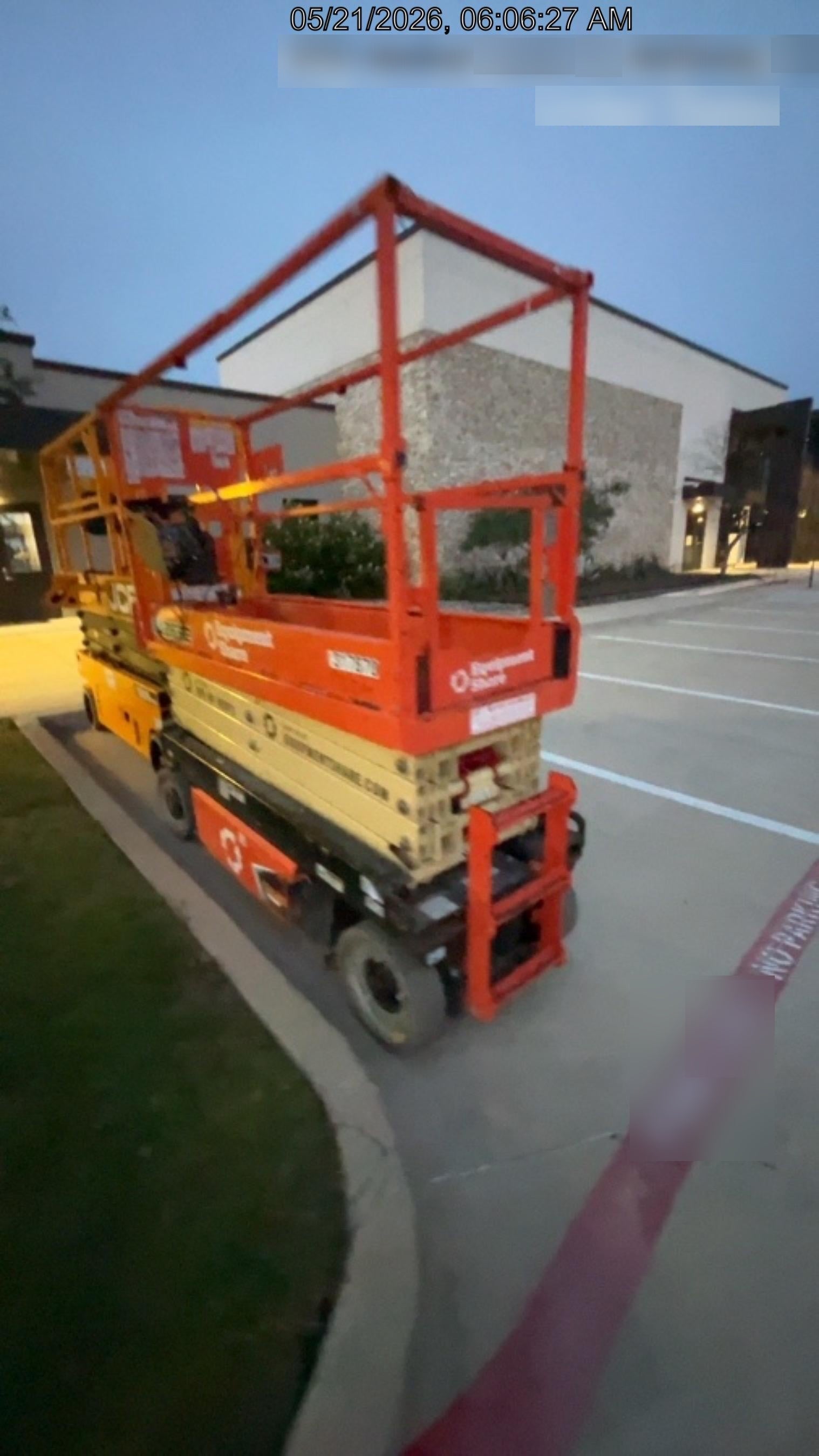 2023 JLG ES2632