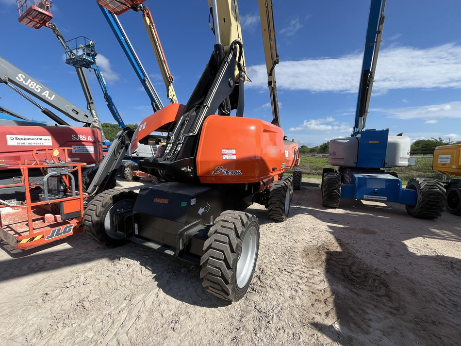 2025 JLG 660SJ