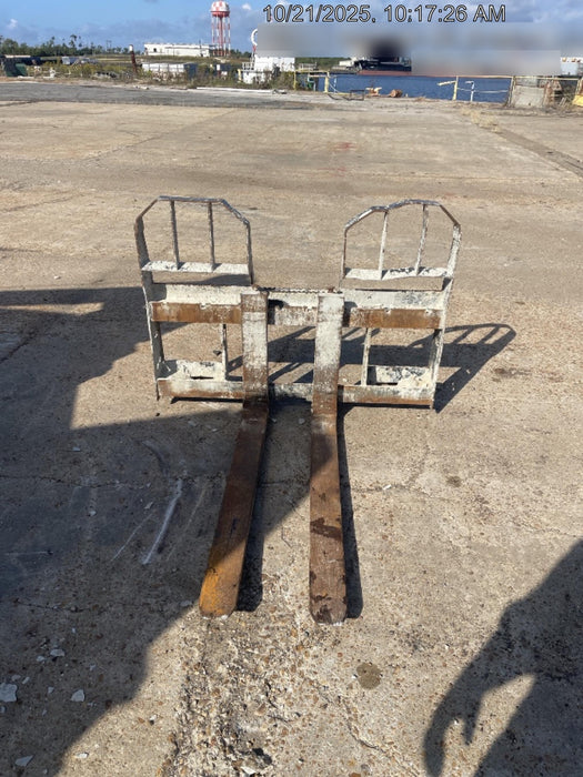 2020 WOODS 48" Pallet Forks - Woods