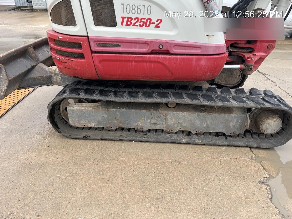 2020 TAKEUCHI TB250-2C