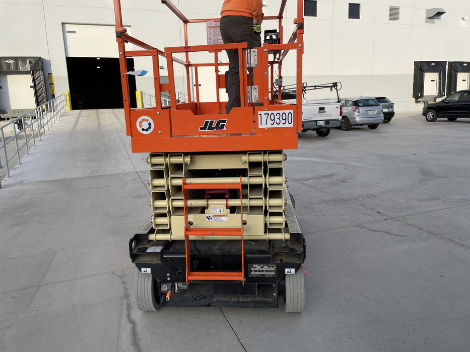 2021 JLG R3246