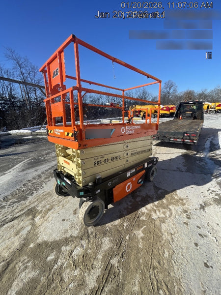 2025 JLG ES3246