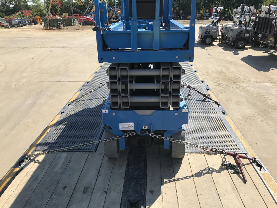 2019 Genie GS-2632 Folding rails with half height swing gate