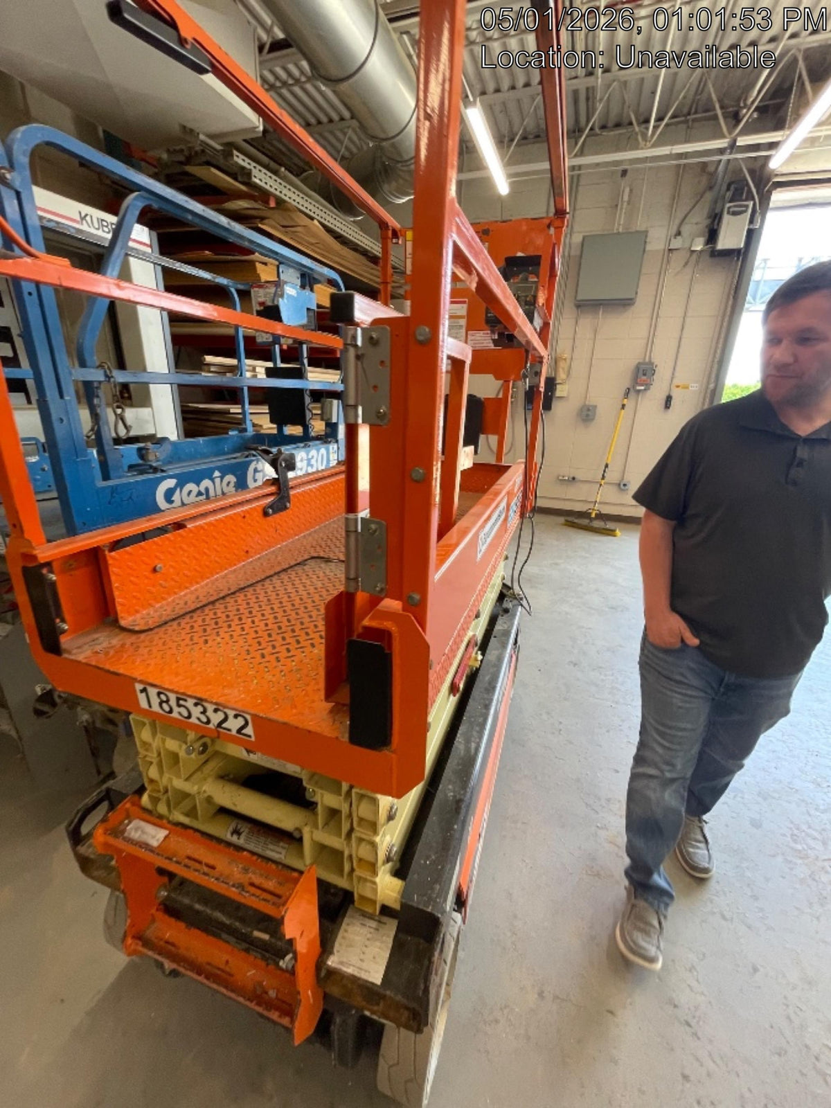 2021 JLG ES1932