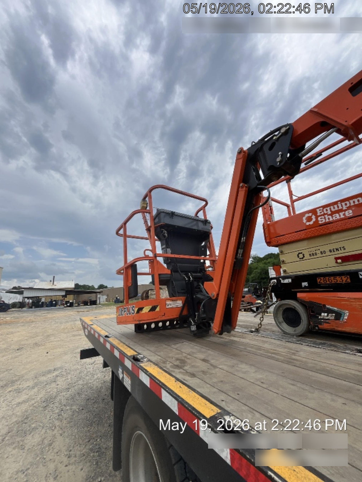 2022 JLG E300AJP