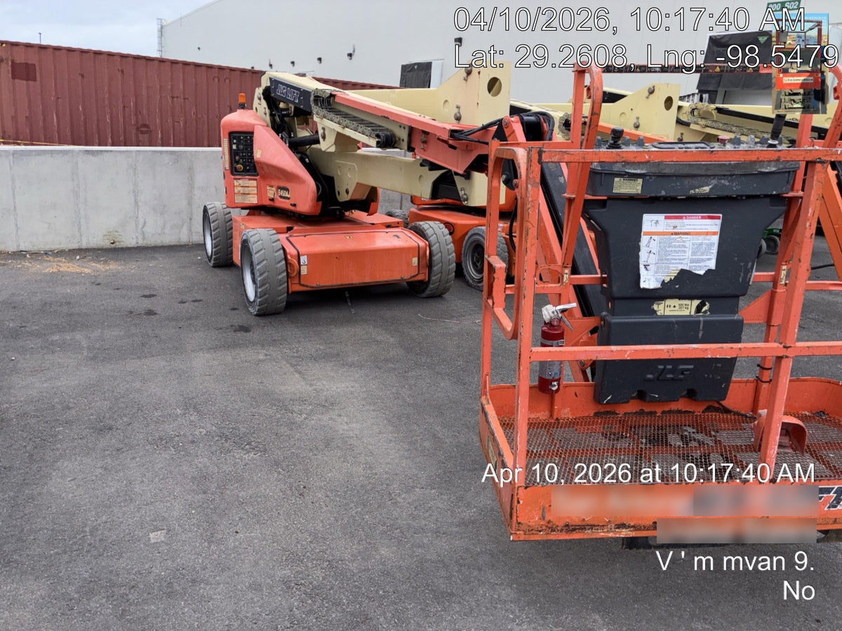 2019 JLG E450AJ