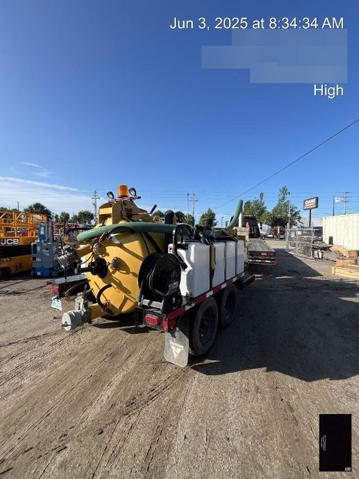 2022 VAC-TRON LP573XDT