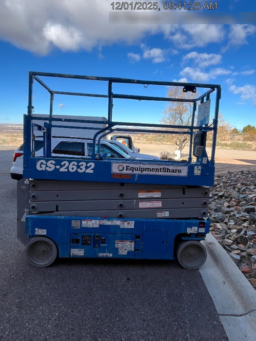 2020 Genie GS-2632 Solid NM Tires, Folding Rails with Half-Height Swing Gate, Beacon