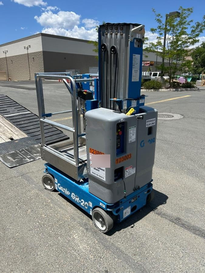 2020 GENIE GR-20
