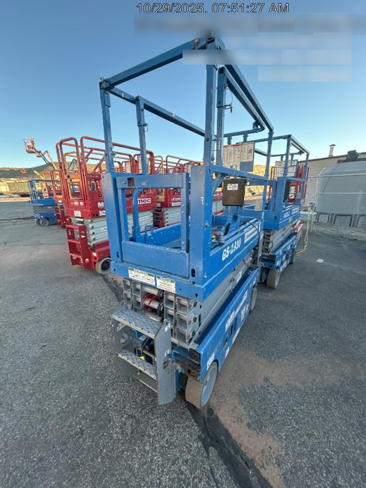 2020 Genie GS-1930 Solid Non Marking Tires, Beacon, Folding rails with half height swing gate, 800W Inverter