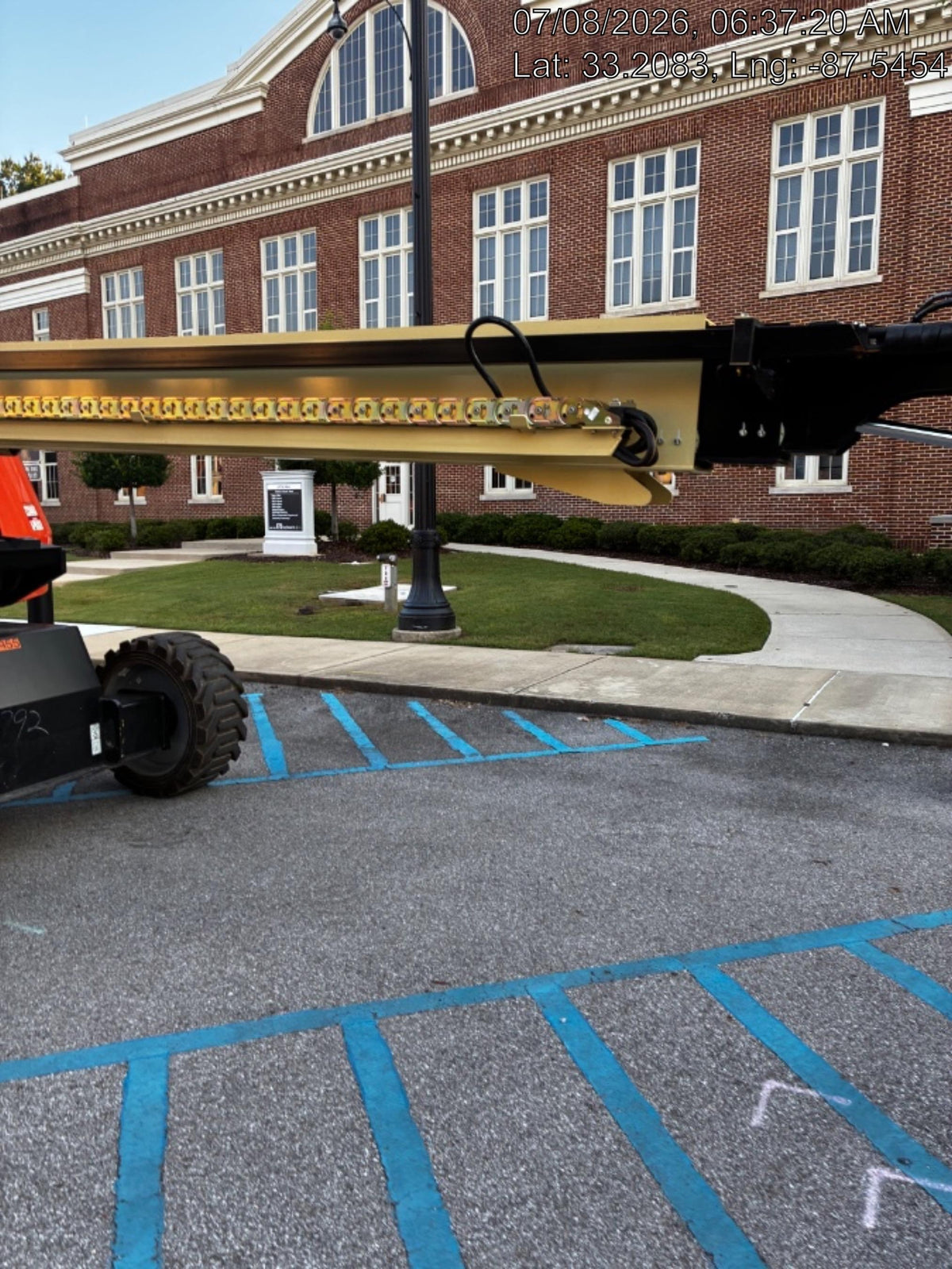 2025 JLG 660SJ