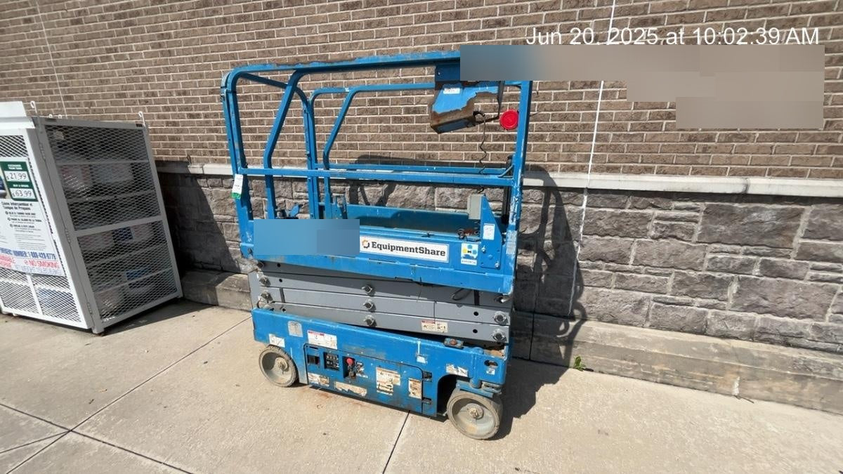 2019 Genie GS-1930 Fixed Rails with Chain Entry