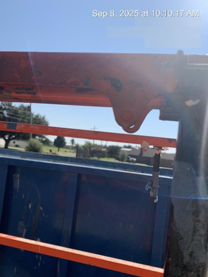 2023 JLG ES1932