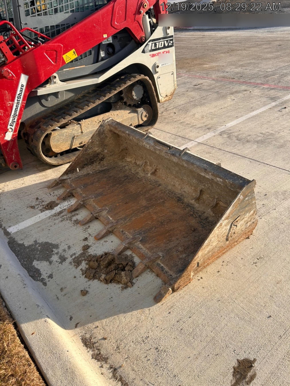 2023 TAKEUCHI TL10V2-CR