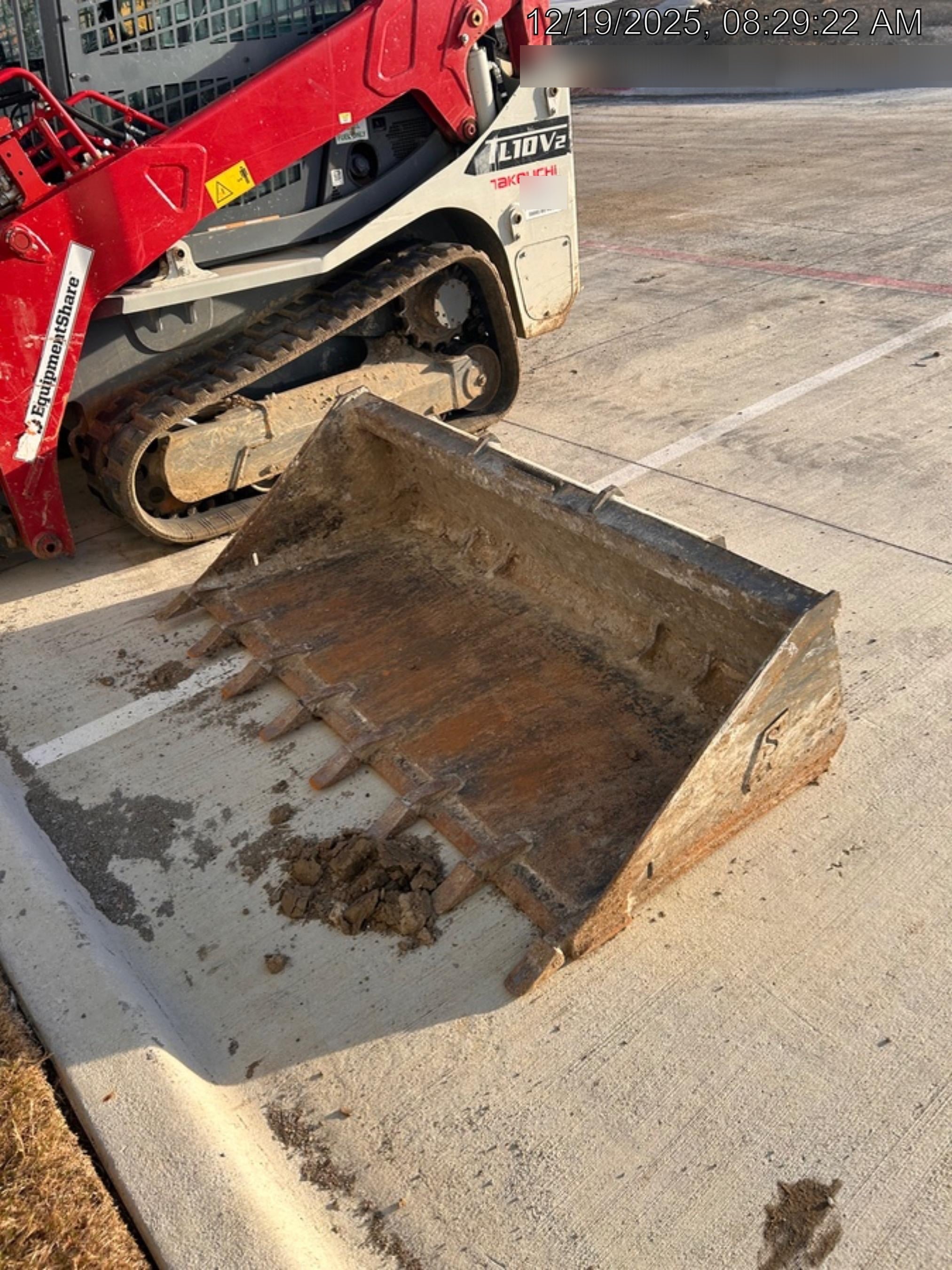 2023 TAKEUCHI TL10V2-CR
