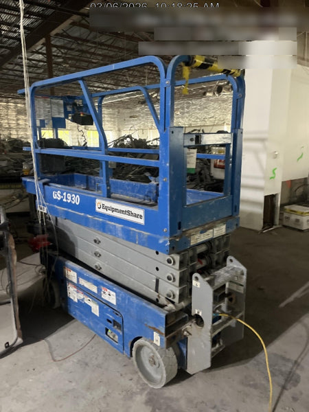 2019 Genie GS-1930 Half Height Swing Gate, 800W Inverter