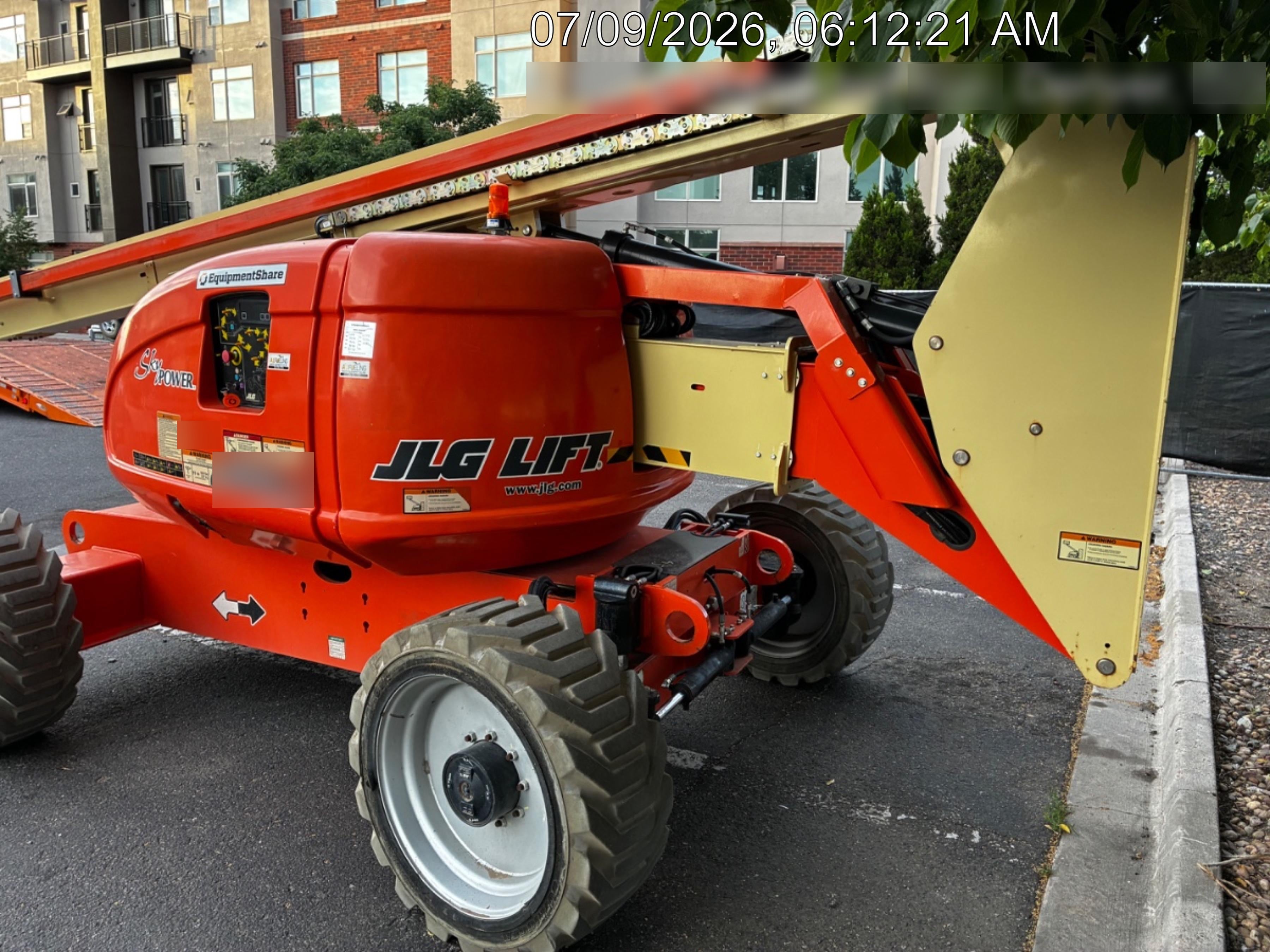 2019 JLG 600AJ