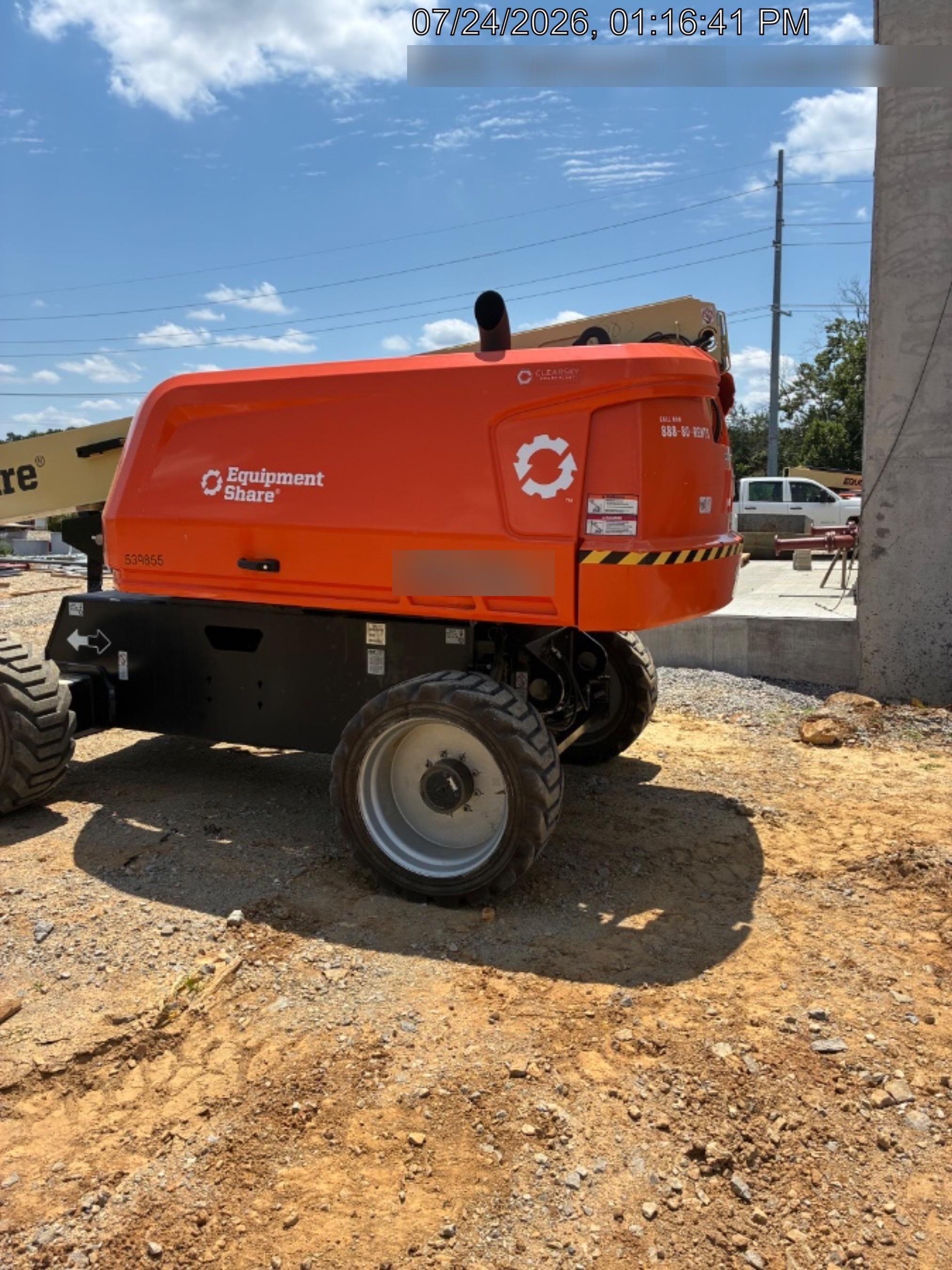 2025 JLG 660SJ