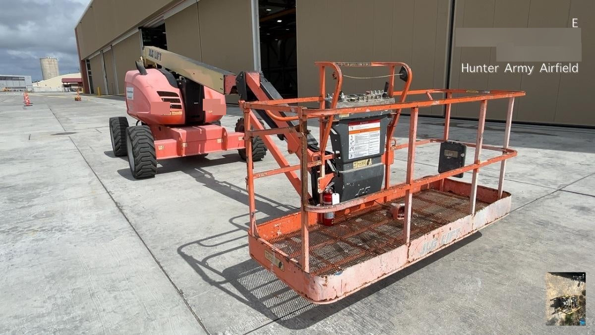 2019 JLG 600AJ