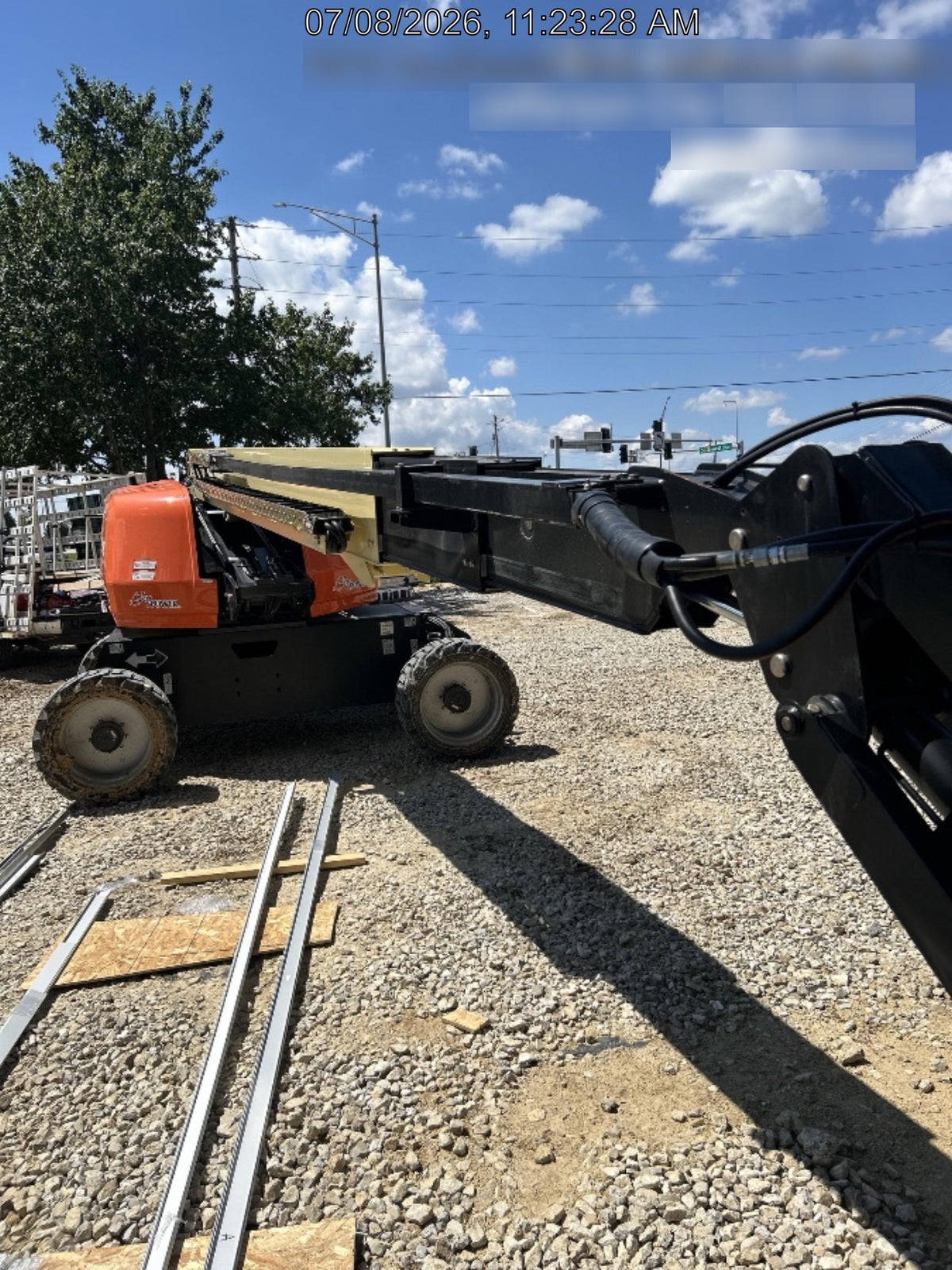 2025 JLG 660SJ
