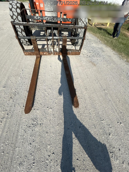 2022 SKYTRAK 8042