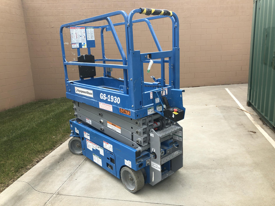 2020 Genie GS-1930 Solid Non Marking Tires, Beacon, Folding rails with half height swing gate
