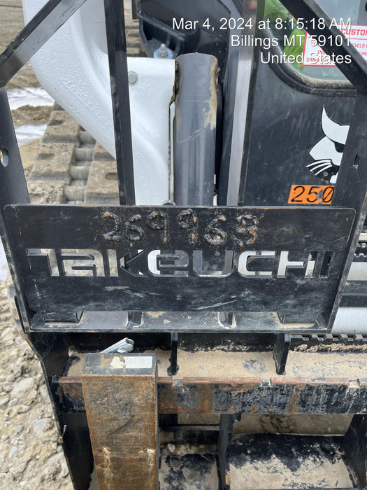 2022 TAKEUCHI 48" Pallet Forks - Takeuchi