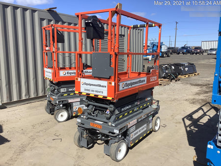 2020 Skyjack SJIII-3219 Solid NM Tires, Half height spring hinged entry gate, Dual Beacons, 800W Inverter