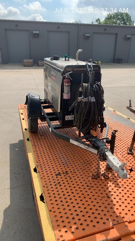 2019 Lincoln Electric Vantage 322 Lincoln Vantage 322 Welder w/Trailer, Light Kit, Cable Rack