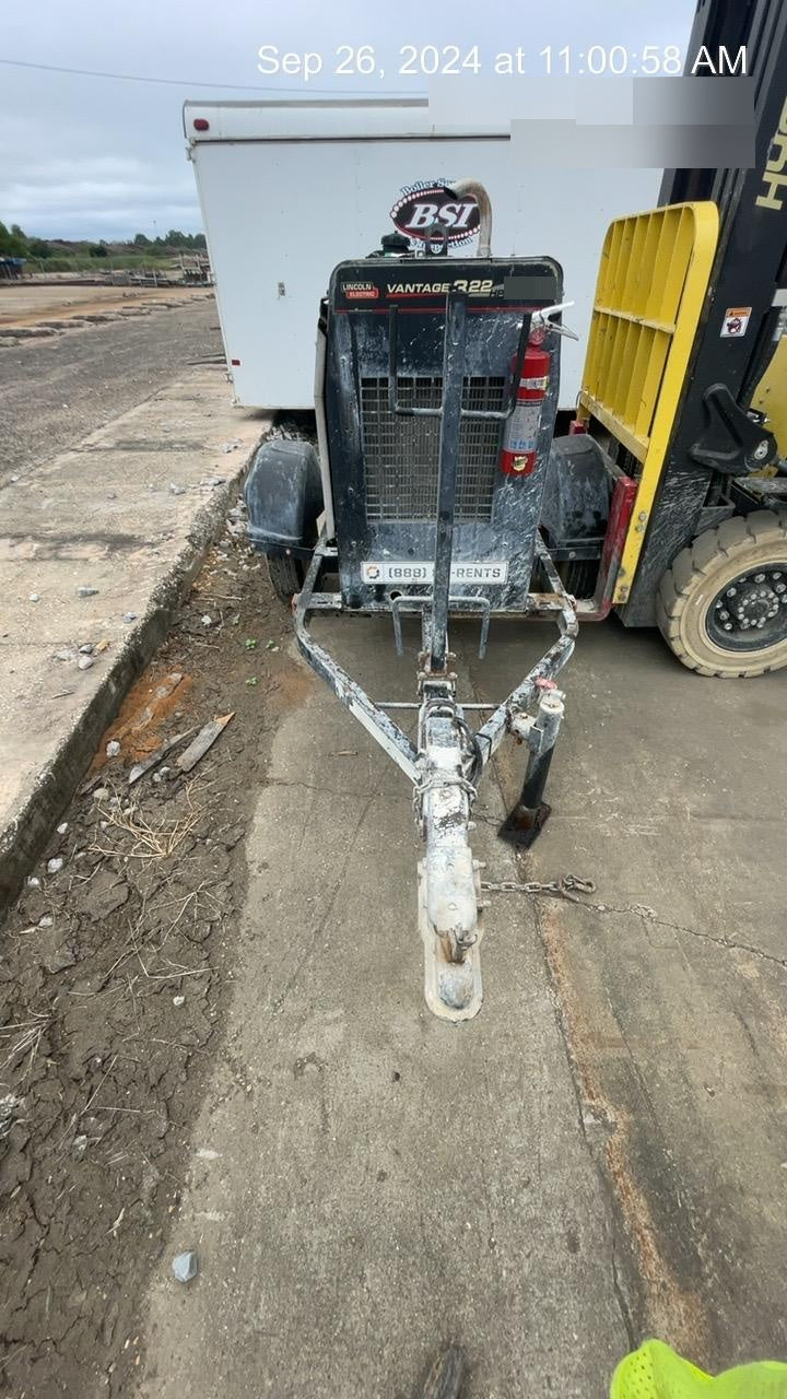 2019 Lincoln Electric Vantage 322 Welder Ready-Pak 3, Two wheel trailer, Fender and Light kit, Cable Rack