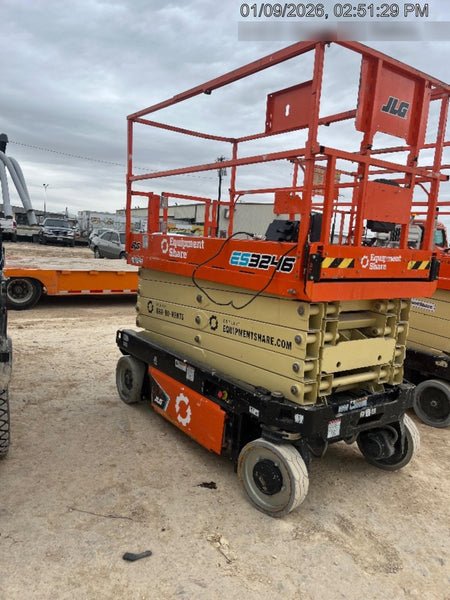2023 JLG ES3246