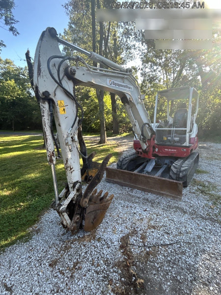 2019 Takeuchi TB260 Takeuchi TB260 Canopy w/Rubber Tracks, Auxiliary Hydraulics, Standard Blade, Manual QC, 12 / 18 / 24" Buckets, Hydraulic Thumb Installed