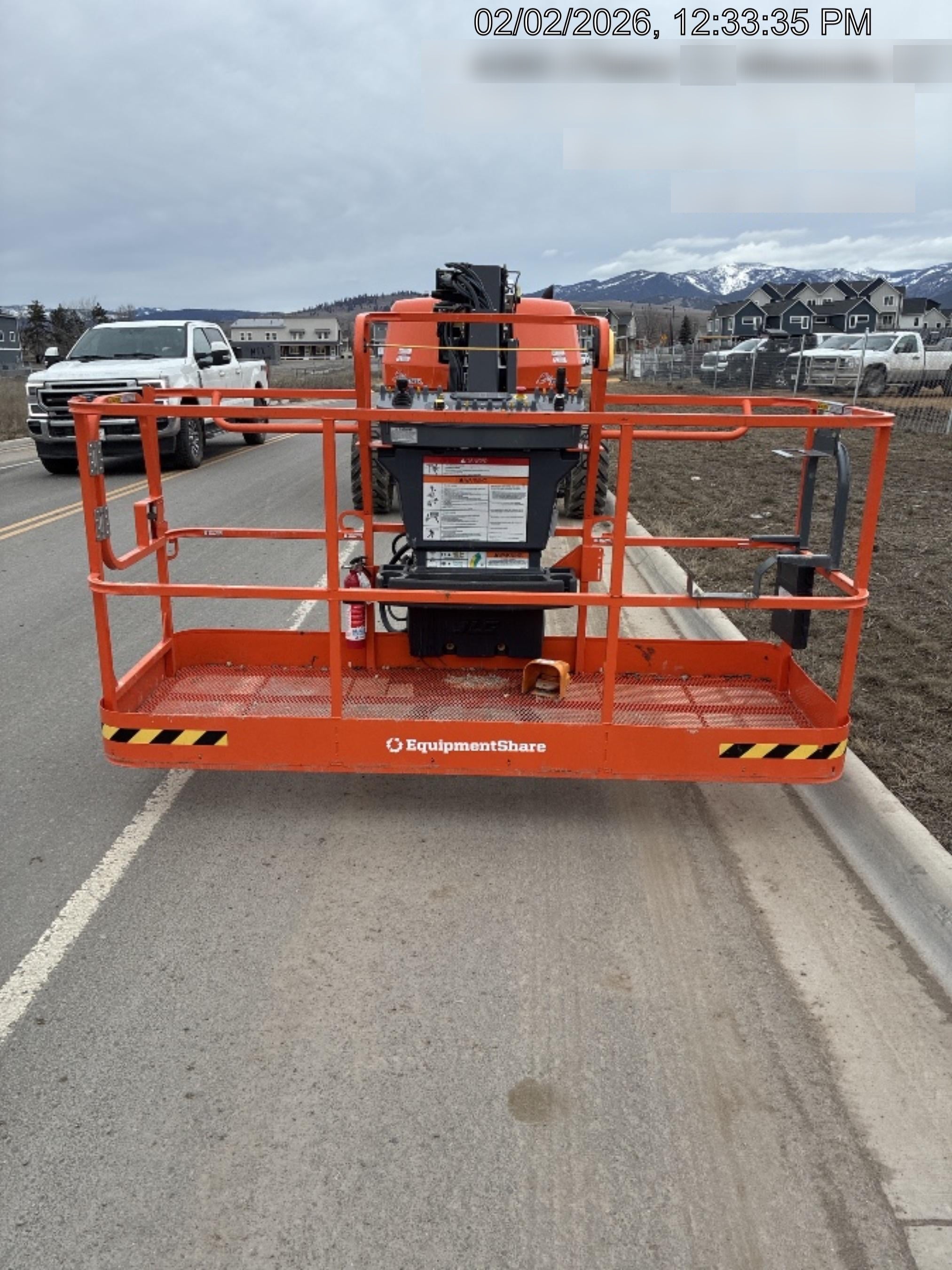 2025 JLG 660SJ