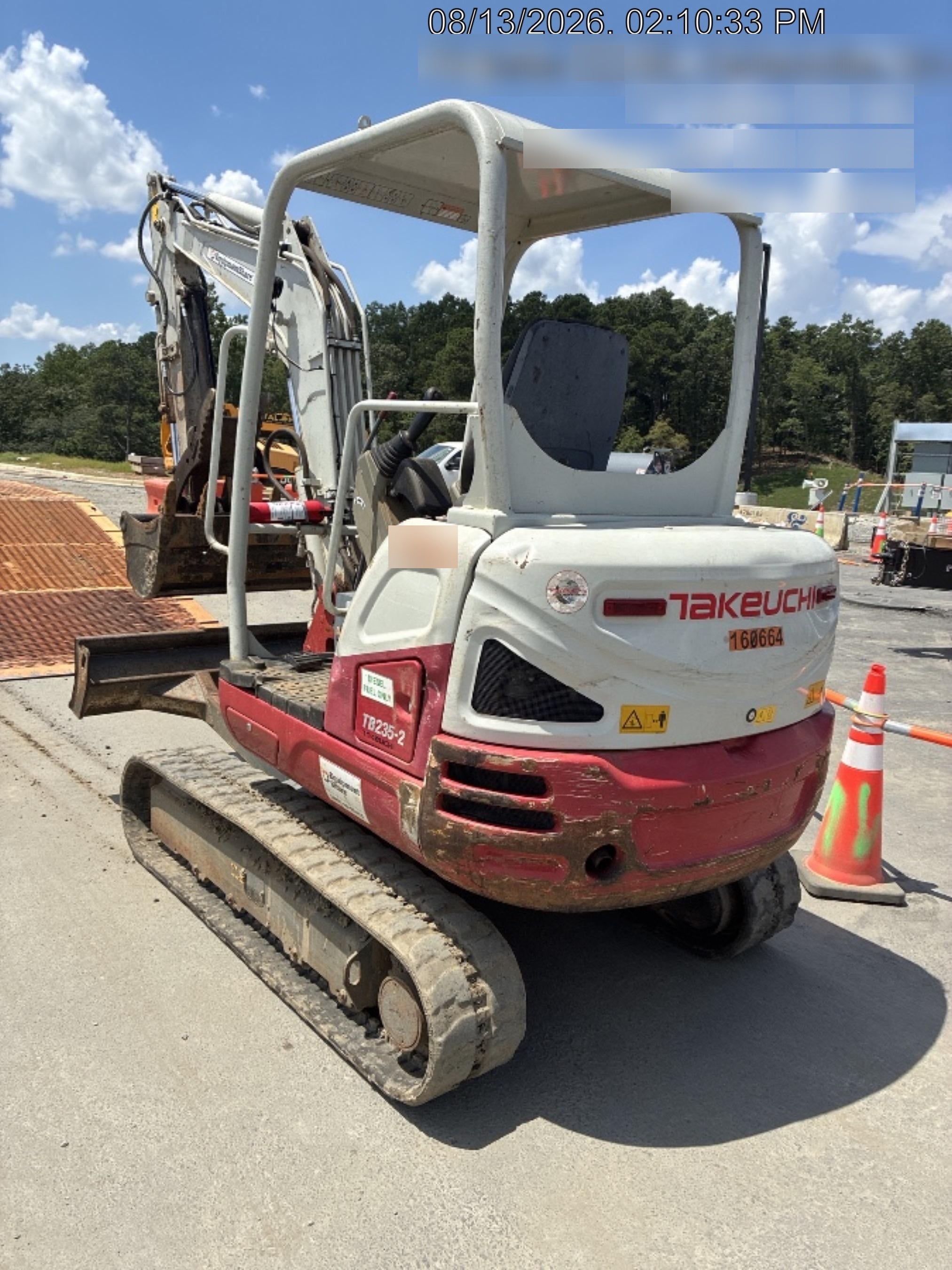 2021 TAKEUCHI TB235-2R