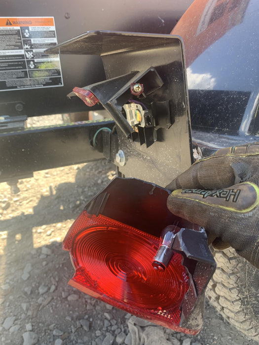 2021 Lincoln Electric Vantage 322 Vantage 322 Ready Pak 3 w/ Decals, ORANGE (includes trailer, cable rack, fender light kit) NO Telematics