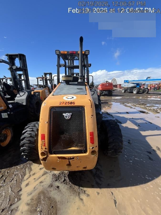 2023 CASE 588H