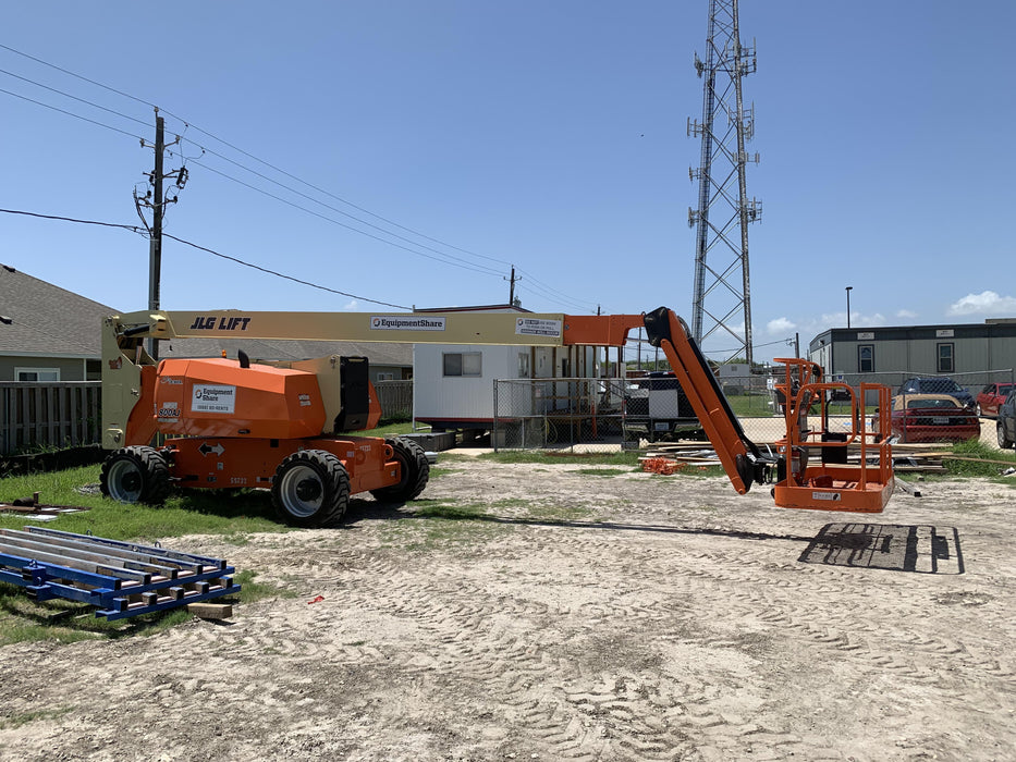 2020 JLG 800AJ