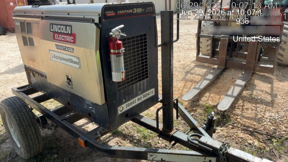 2019 Lincoln Electric Vantage 322 Welder Ready-Pak 3, Two wheel trailer, Fender and Light kit, Cable Rack