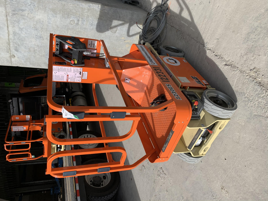 2021 JLG 1230ES