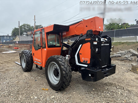 2024 SKYTRAK 8042