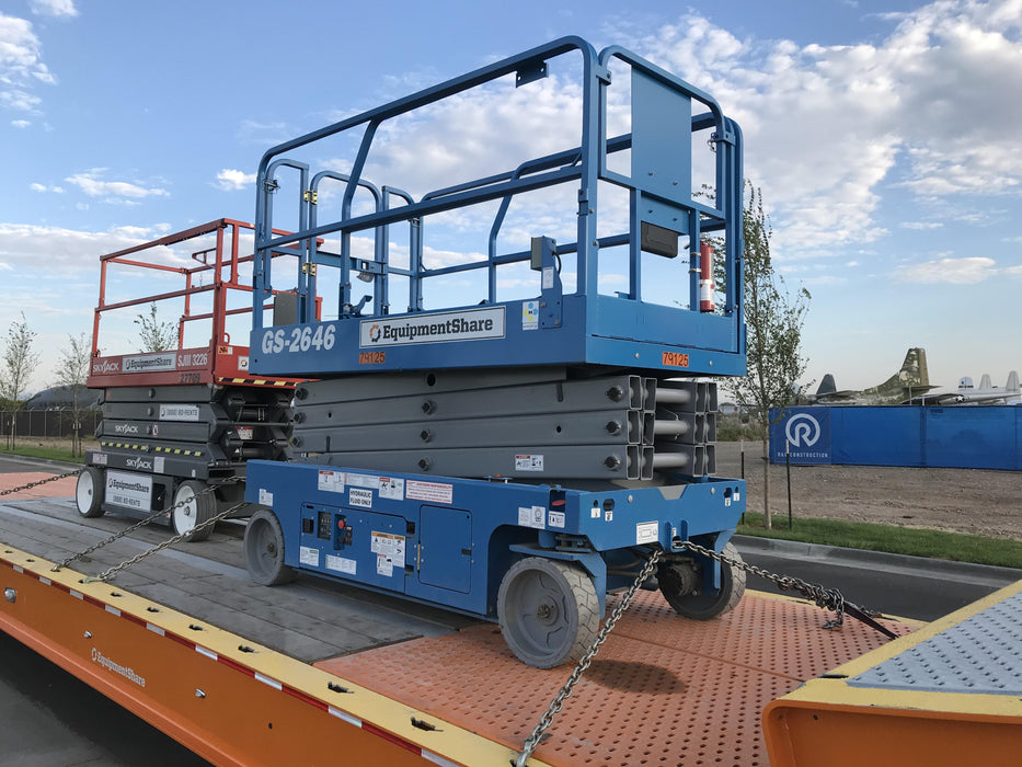 2019 Genie GS-2646 folding rails with full height swing gate